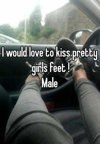 Kiss male feet
